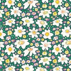 12" Daisies  on green