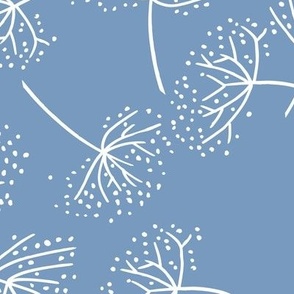 (L) Queen Anne's Lace Flowers Denim Blue and White Large