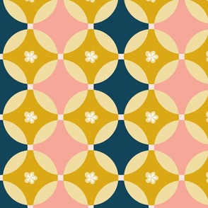 Interlocking circles melon, gold and blue | medium