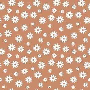 Monochrome When Daisies on Brown 