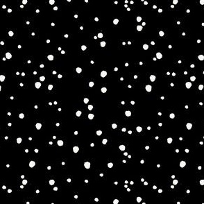 Snow dots 5" snow on coal Nutcracker's Christmas Collection - black and white