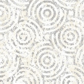 Overlapping Textured Bull's Eye Pattern - Grey, White, and Beige