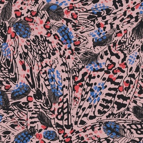 Animal print abstract plumage/leopard pink