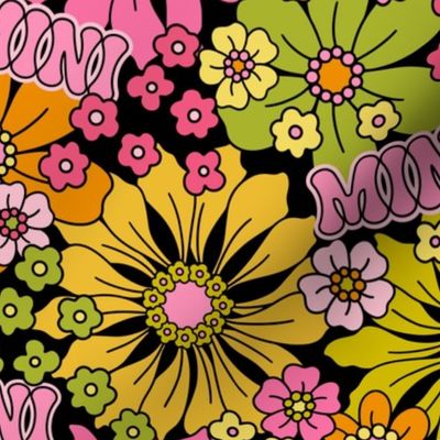 Mini Yesterday Daisy Citrus Black BG - Large Scale