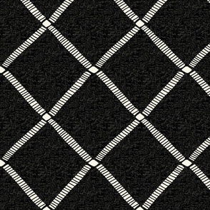 Couched Diagonal Grid - Large - Black - (So Many Bees)