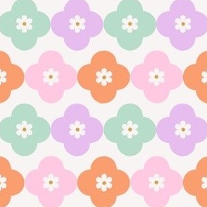 Retro Clover-Shaped Floral Design for Kids and Baby - 3 x 3 in