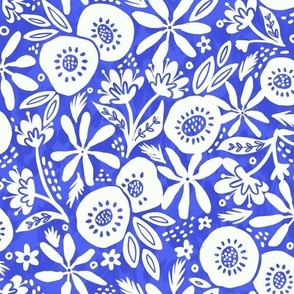 funky summer floral white on royal blue normal scale