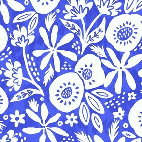 funky summer floral white on royal blue wallpaper scale