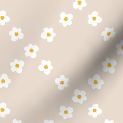 Boho Daisies in a simple trellis / medium / cream beige, white and yellow