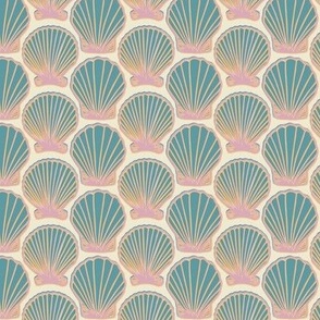 Scallop in turquoise and pink 2.5"