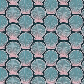 Scallop in blue and pink 2.5"