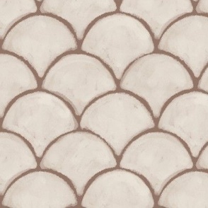 Painterly_Scallops_Brown_And_White MED
