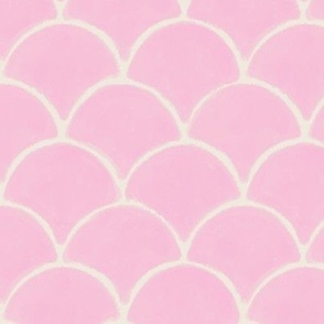 Painterly_Scallops_Pink_And_White MED