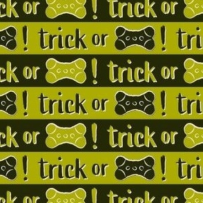 Halloween Dog Trick Or Treat Horizontal Green