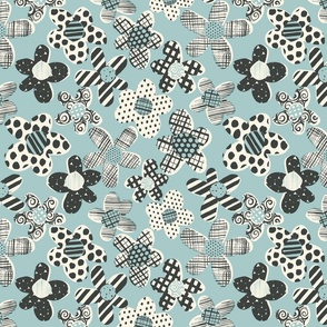Pattern Clash Daisies blue and cream