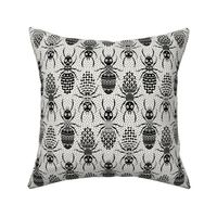patterned ants black and white 18 inch