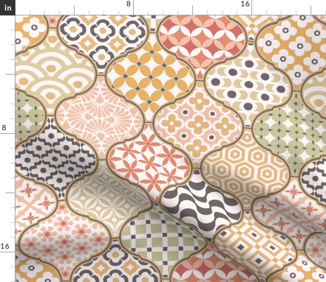 Pattern clash tile