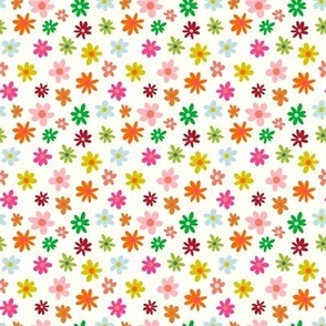 Micro / Colorful Retro Daisy Flowers
