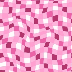 Wavy Pink Checker Print