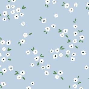 Meadow in Full Bloom – Baby Blue || Non-Directional Scattered Ditsy Flowers | Large