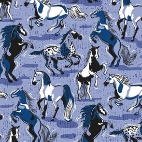 Small scale // Horses in the wind // indigo blue textured background monochromatic electric blue beautiful line contour creatures toile look