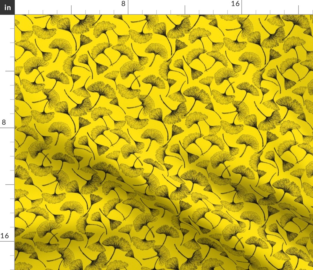 Ginkgo Biloba Leaves Transparent Hand-Drawn Pattern Yellow