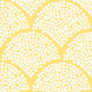 Lilac Flower Scallop Pattern in Lemon Yellow