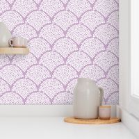 Spring Lilac Flower Scallop Pattern