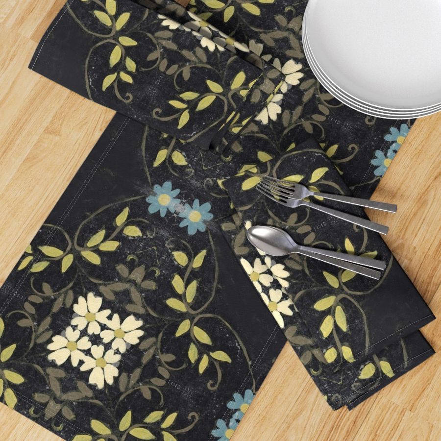 HOME_GOOD_TABLE_RUNNER