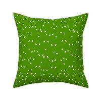 12x12 Scattered Spots white on green
