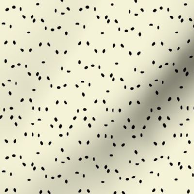 6x6 Scattered Spots black on cream