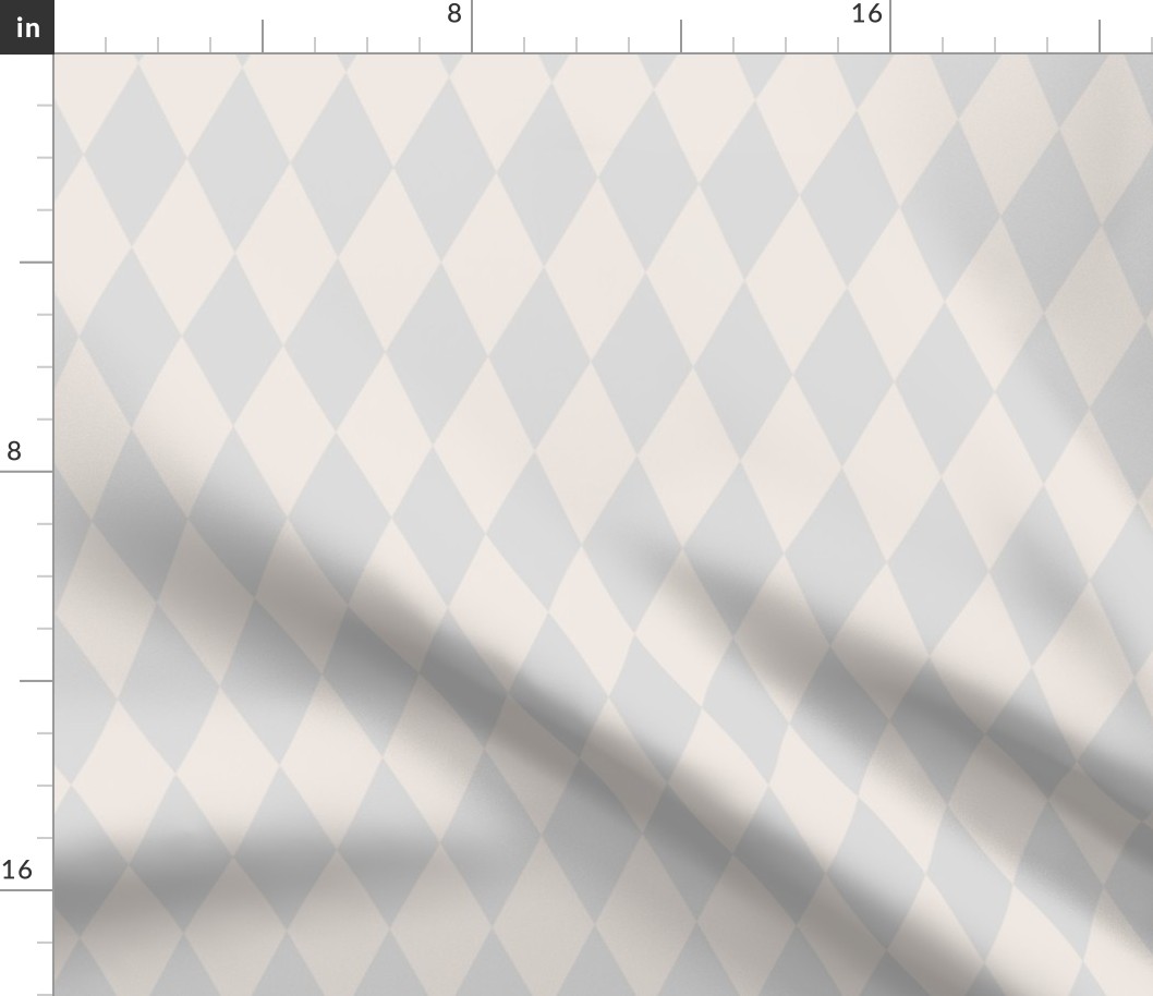 Harlequin Diamond Check - Gray Dove