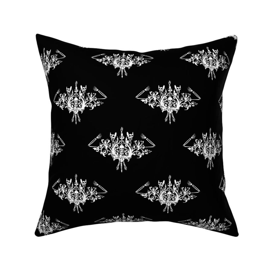 HOME_GOOD_SQUARE_THROW_PILLOW