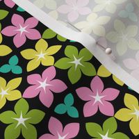 01520600 : U53floral : spoonflower0608