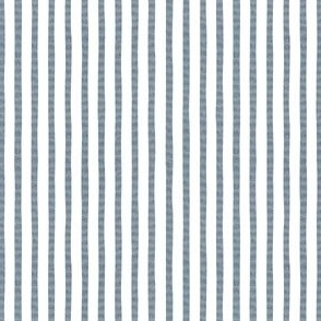 Medium /// Seersucker - textured stripes - blue 