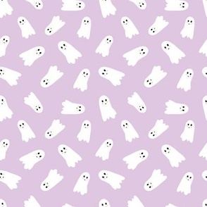 4x4 Friendly cute Halloween ghosts on light purple 