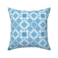 Lynn's Circle Of Flowers, Blue on Light Blue - Summer Flowers Collection