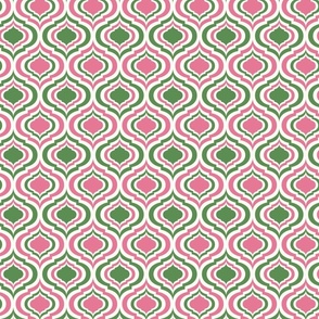 Magical retro lantern geometric, quatrefoil ogee -bubblegum pink and kelly green on natural - Magical Meadow Collection - small