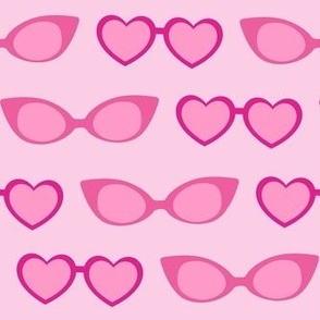 Medium Scale Sunglasses in Barbiecore Pink