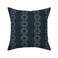 Lattice Spike Geometric Hexagon Stripes in Black and Dark Grey (Medium)