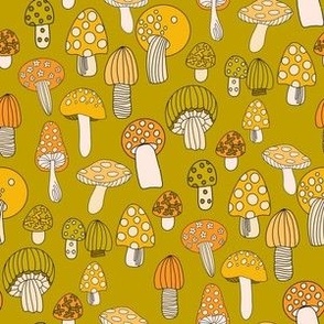 SMALL Retro Mushroom fabric - seventies trippy retro shrooms 6in