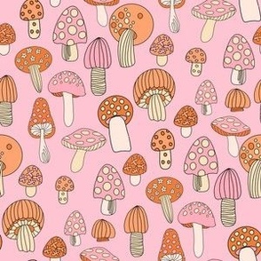 SMALL Retro Mushroom fabric - seventies trippy retro shrooms pink red 6in