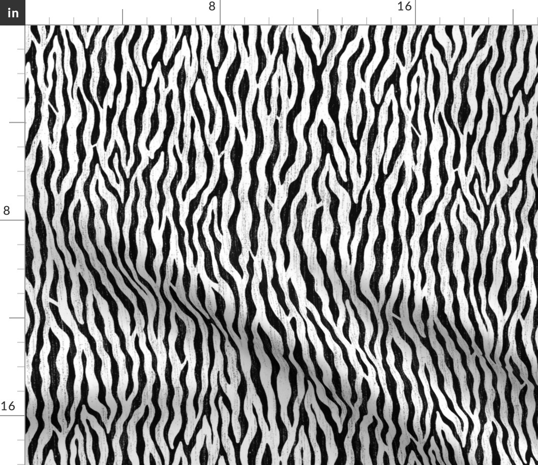 medium tiger wave horizontal in black and white linen