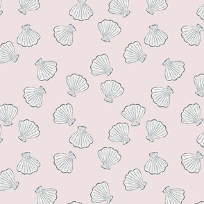 Scallop Sea Shells in Oyster and White