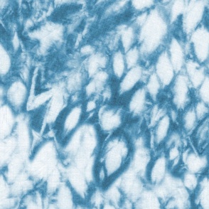 (L) Shibori dyed with the blues of the sea, Peacock