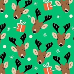 (m) Christmas Deers and Presents Green