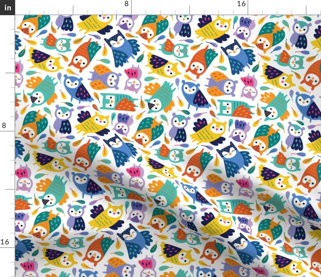 Colorful Owls white (small)