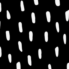 Black and White dots
