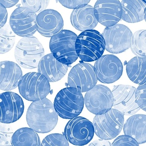 Water balloon_ monochrome