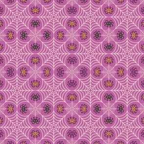 Happy-Halloween-spider-lucky-clover-web-reddish-purple-XS-tiny-scale-for-patchwork_NEW